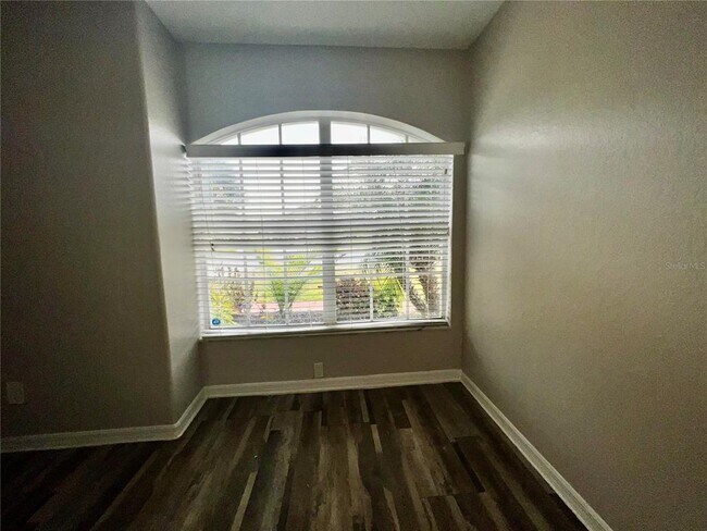 Building Photo - 2620 Regency Oak Ln