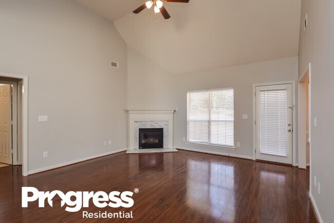 Foto del edificio - 155 Syracuse Ln
