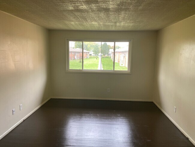 Foto del edificio - 2165 W Mound St