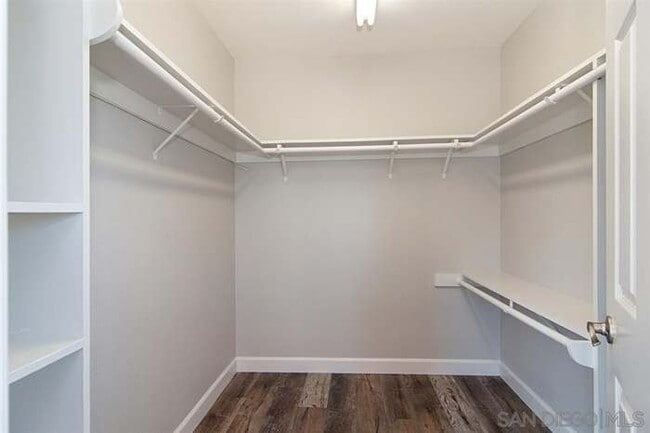 Building Photo - 375 East Moss Street