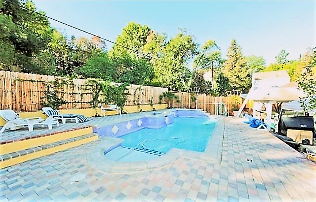 Foto del edificio - 20934 De Mina St