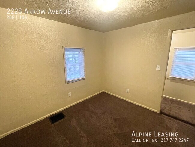 Foto del edificio - 2228 Arrow Ave