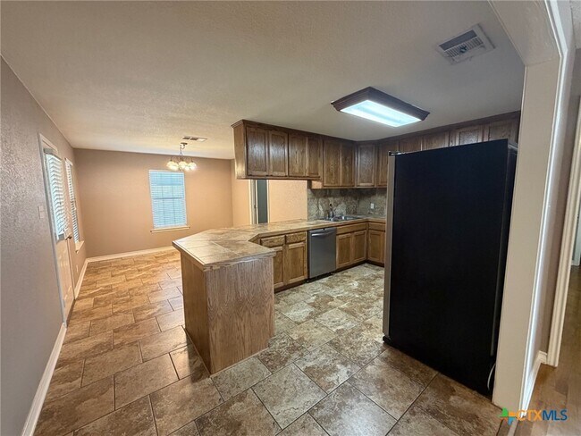 Foto del edificio - 127 Hillcrest Dr