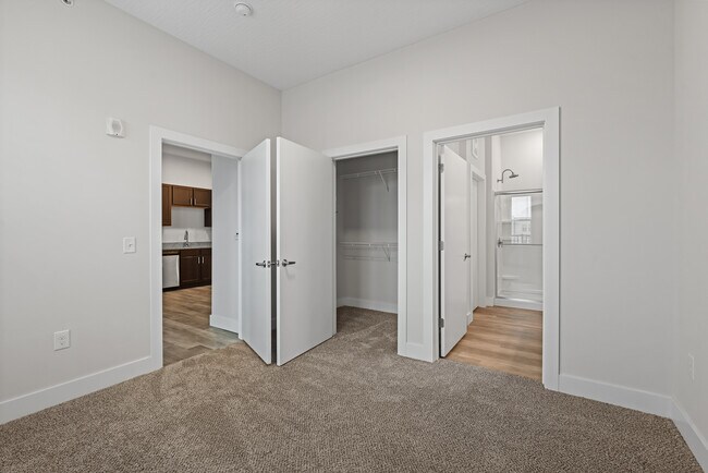 Flat 102 - The Ave