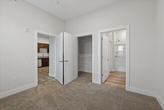 Flat 102 - The Ave