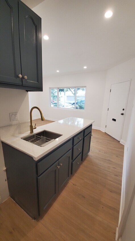 Foto principal - 1429 1/2 14th St