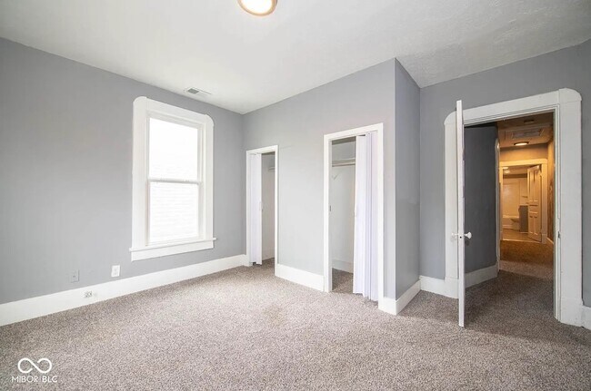 Foto del edificio - 246 N Beville Ave