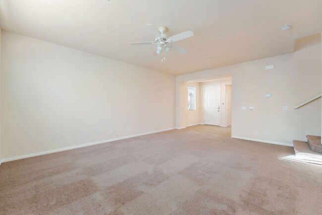 Foto del edificio - Stylish Two-Story Retreat with Designer Kitchen, Private Backyard & Flexible Living Space!