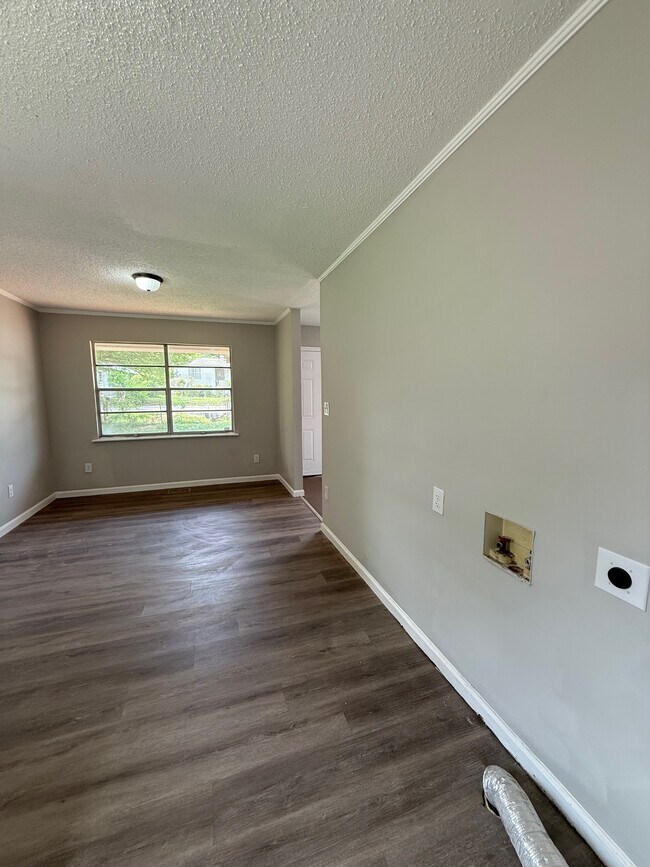 Foto del edificio - 3720 Howard Ave SW