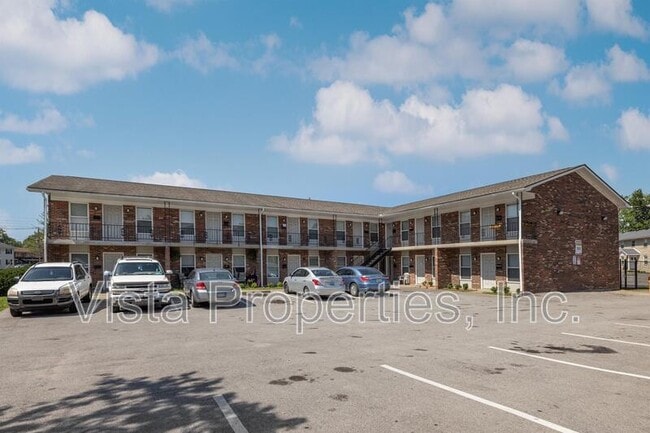 Building Photo - 4806 Saddlebrook Ln