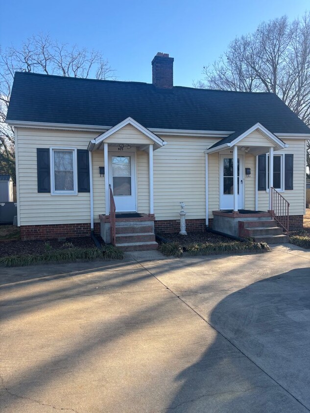 Primary Photo - 1 Bedroom and 1 Bathroom Duplex