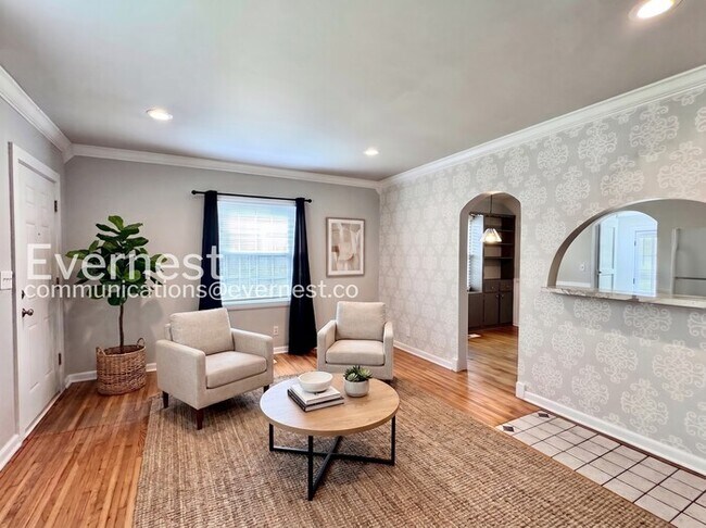 Foto del edificio - 3807 E 22nd St