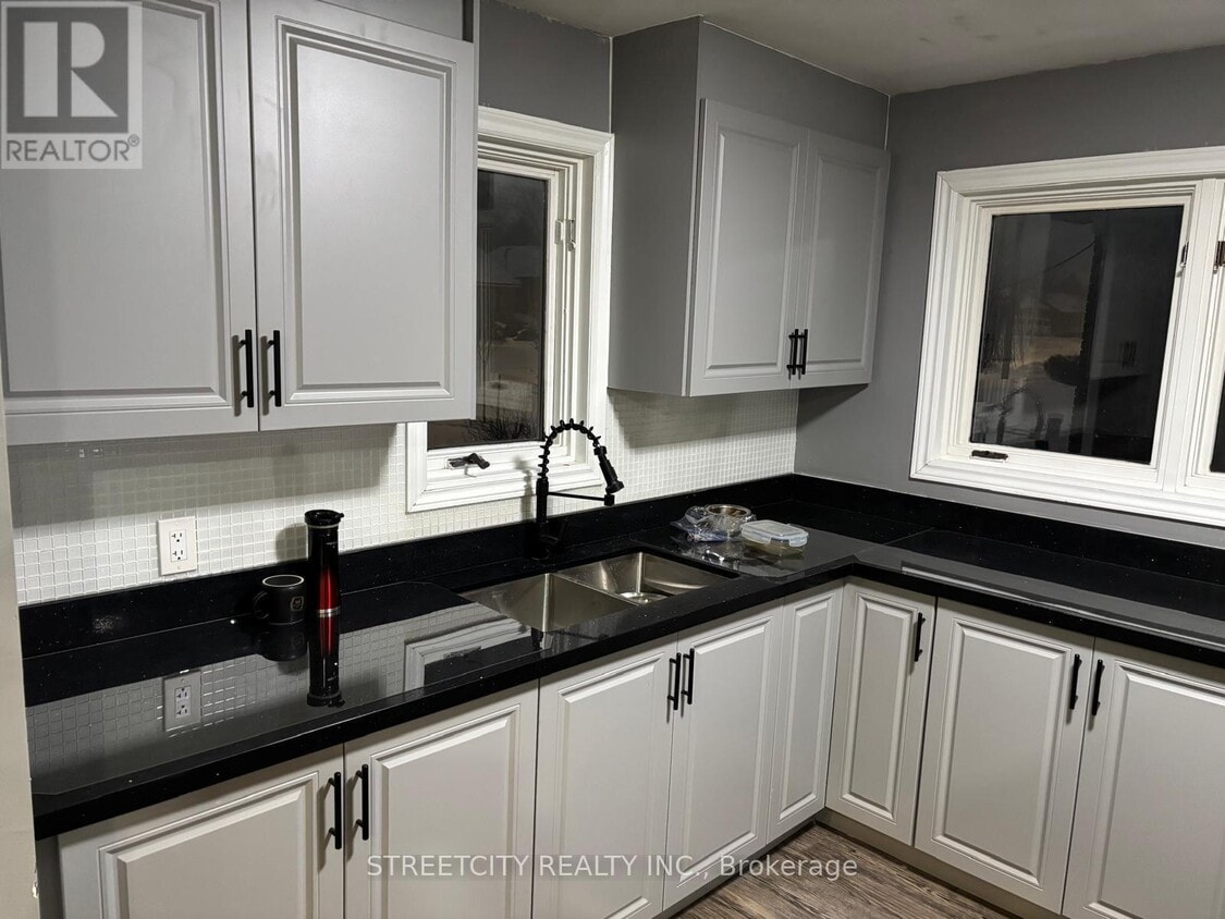 Photo principale - 1630 MARDELL St
