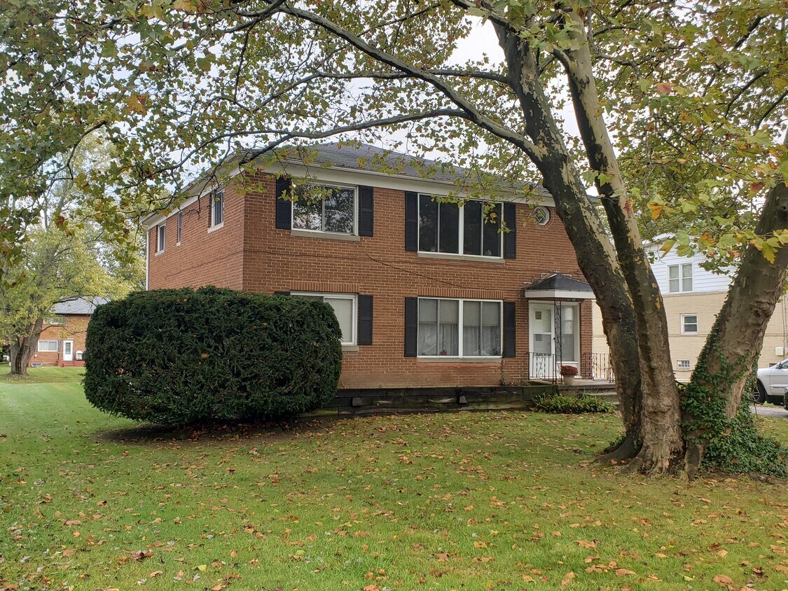 Primary Photo - 2875 Chamberlain Rd