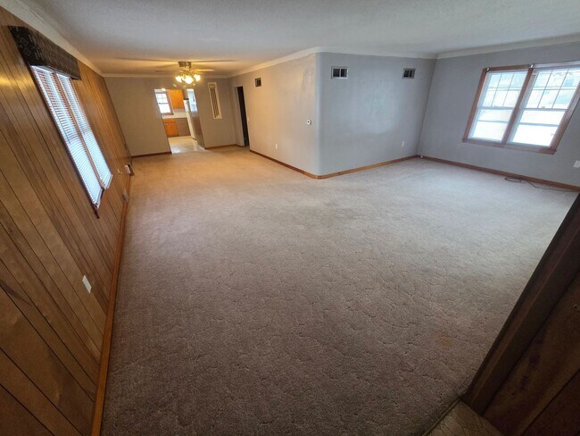 Foto del edificio - 2 bedroom house in Lohrville now available! $725