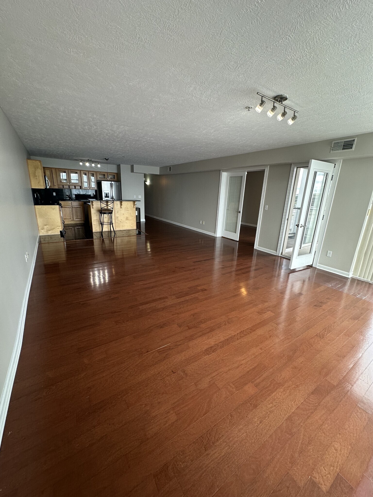 2222 Detroit Ave Cleveland, OH 44113 – photo 1