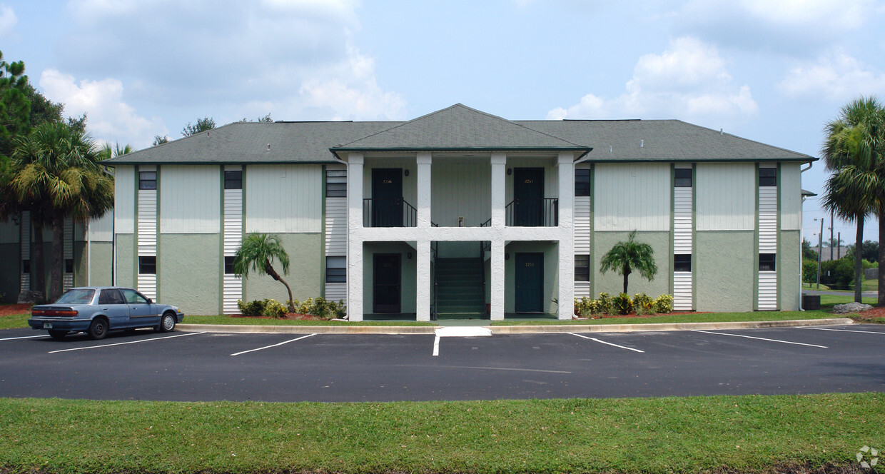 Building Photo - Emerald Park Condominiums