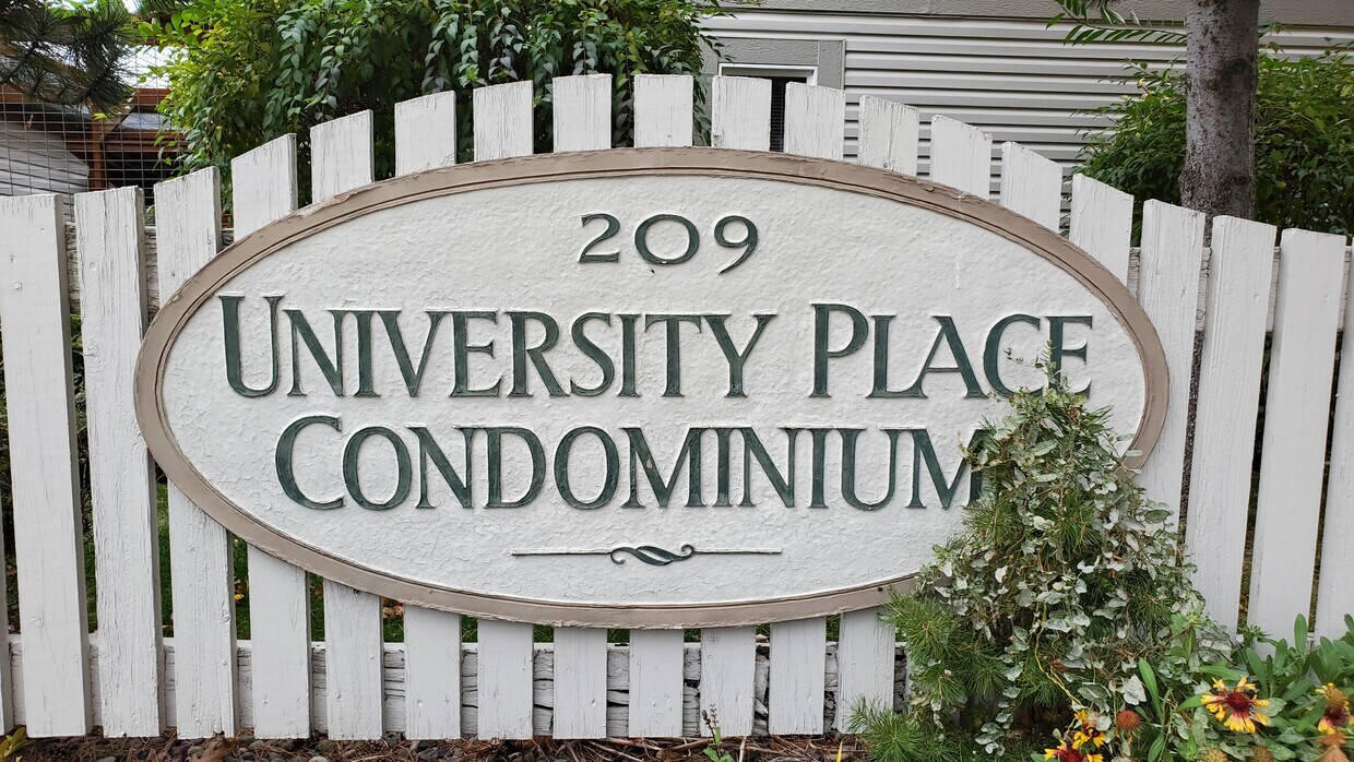 Complex Sign. - 209 E 18th Ave