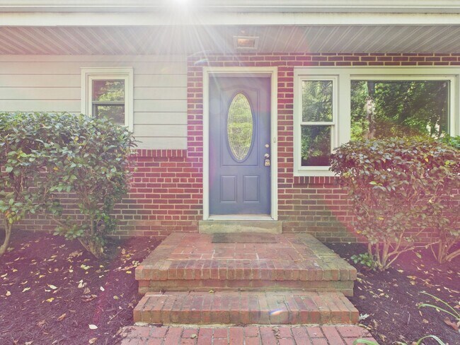 Foto del edificio - 7854 Whitworth Rd