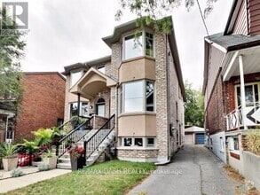 Building Photo - 82 Robina Ave