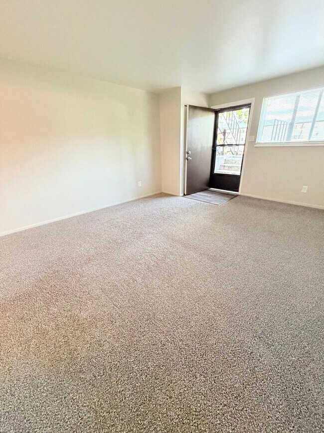 Foto del edificio - 1805 Eagle View Dr