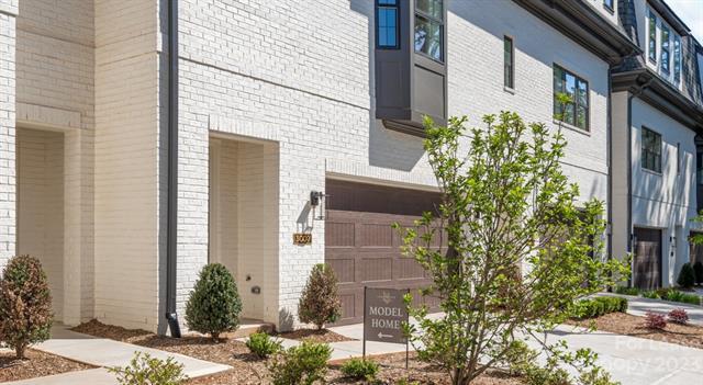 Building Photo - 3013 Fairview Townes Ct