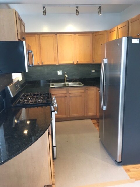 Foto del edificio - 2368 N Elston Ct