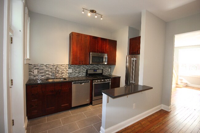 Foto del edificio - 618 Hunter Ave