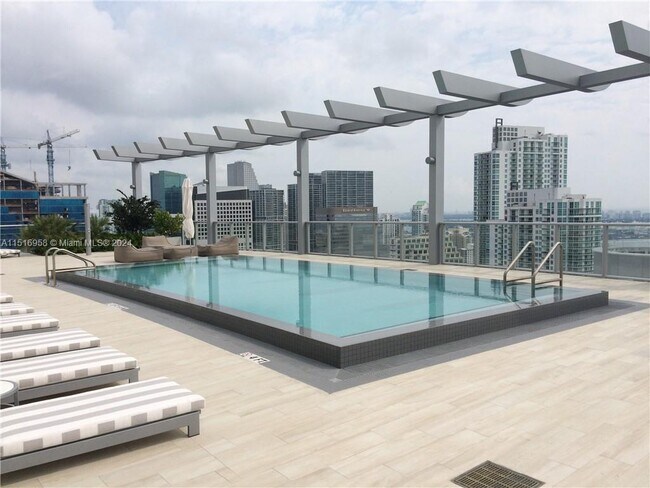 Foto del edificio - 1100S S Miami Ave
