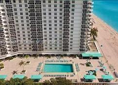 Building Photo - 3725 S Ocean Dr