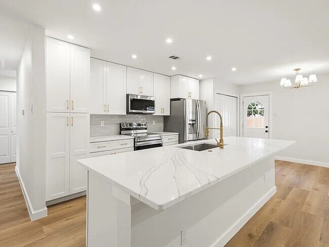 Foto del edificio - 512 Cumberland Dr