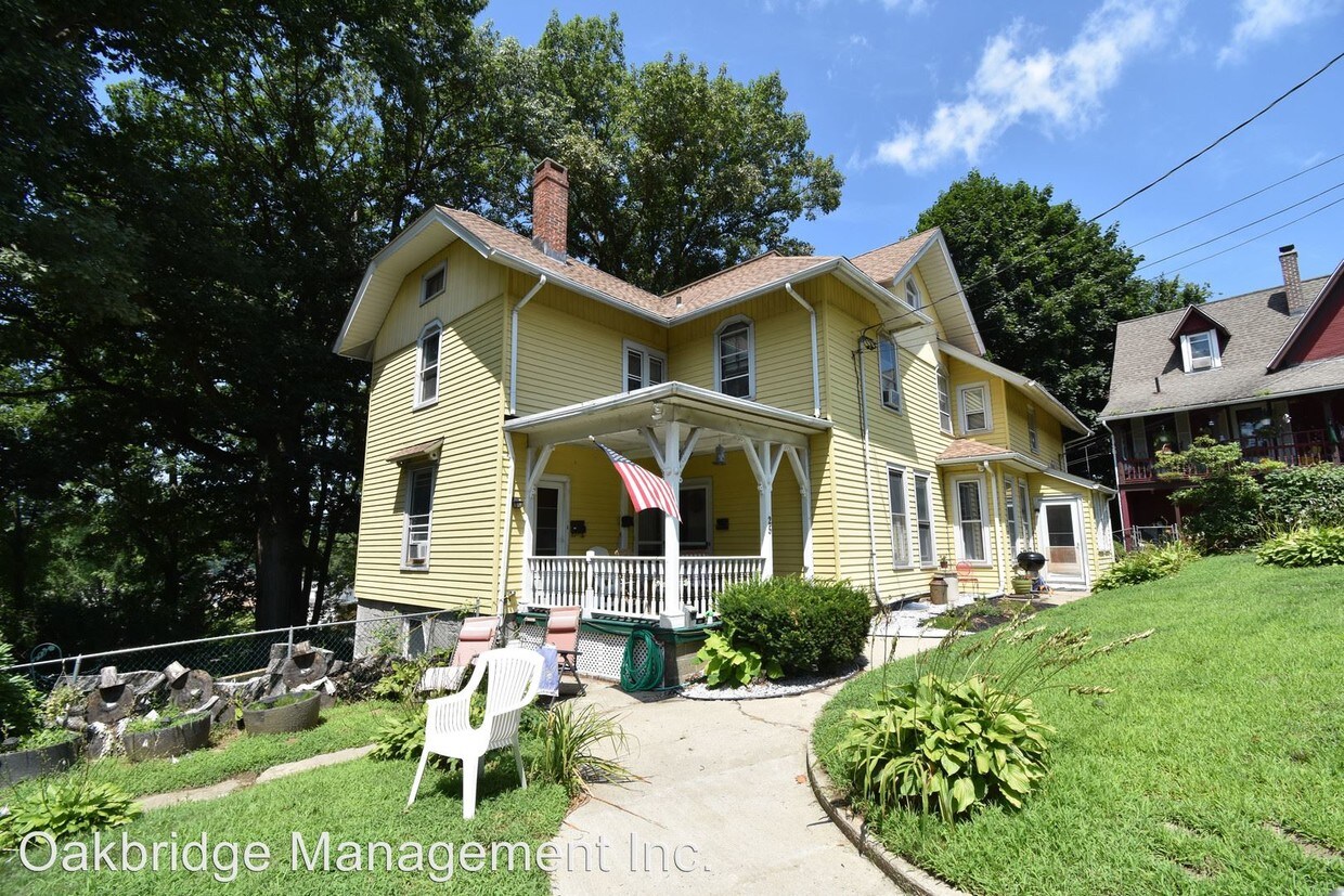Primary Photo - 25 Prospect St