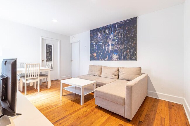 Foto del edificio - 315 E 95th St