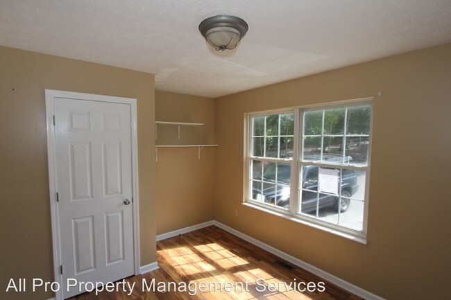 Building Photo - 2661 Valley Heights Dr