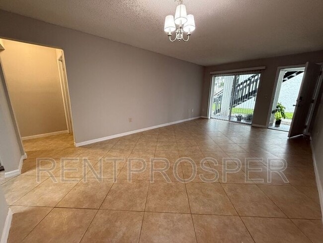 Building Photo - 4151 S Semoran Blvd