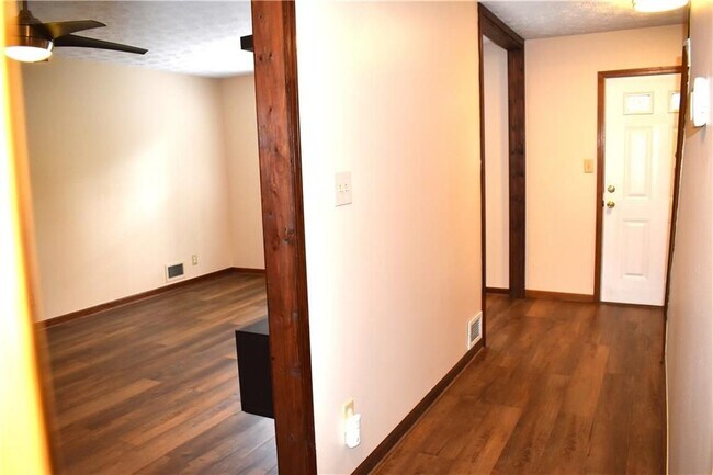 Foto del edificio - 2264 Post Oak Dr