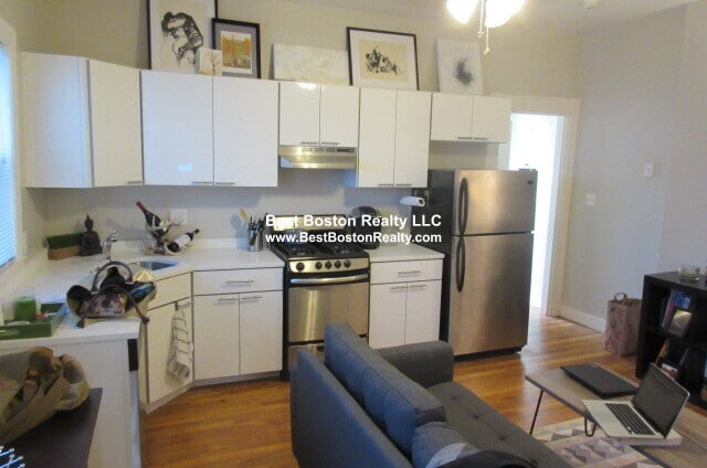Building Photo - 26 JFK St. Unit 7