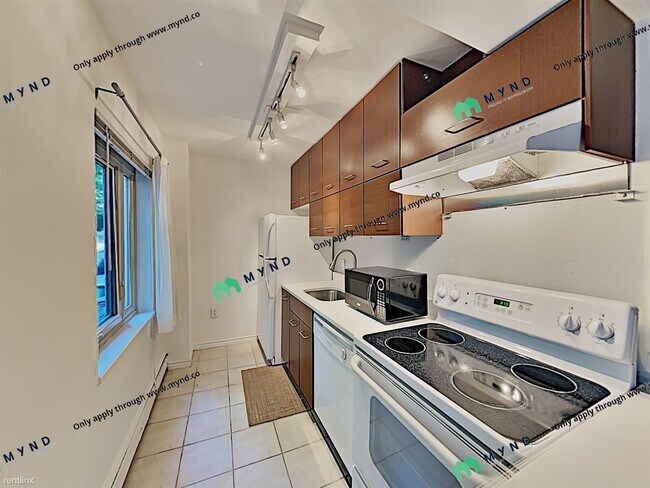 Foto del edificio - 1400 Hubbell Pl