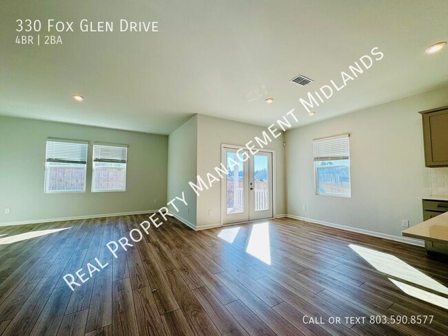 Building Photo - 330 Fox Glen Dr
