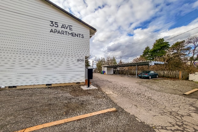 Building Photo - 8019 SW 35th Ave