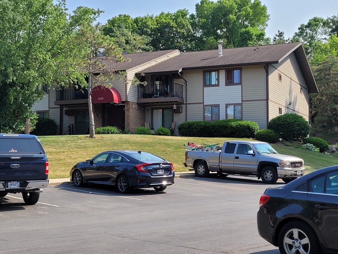 5325 Brody Dr Unit 103, Madison, WI 53705 Condo for Rent in Madison