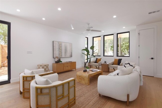 Foto del edificio - 2401 Willow St