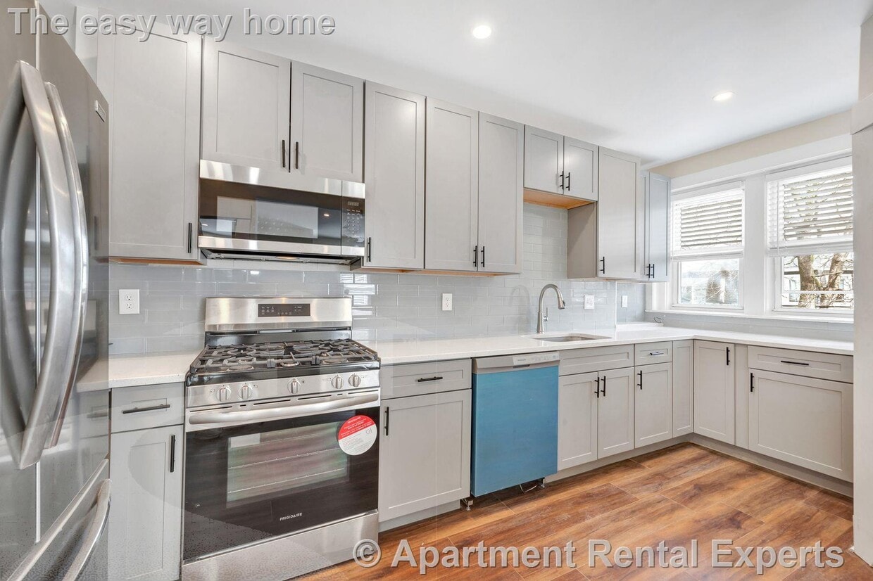 Photo - 105 School St Unit #2