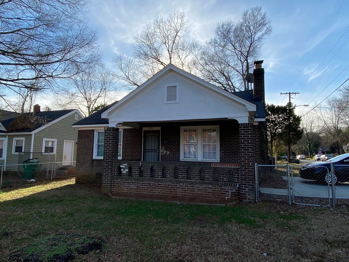 Primary Photo - Lovely Brick Home in Enderly Park!