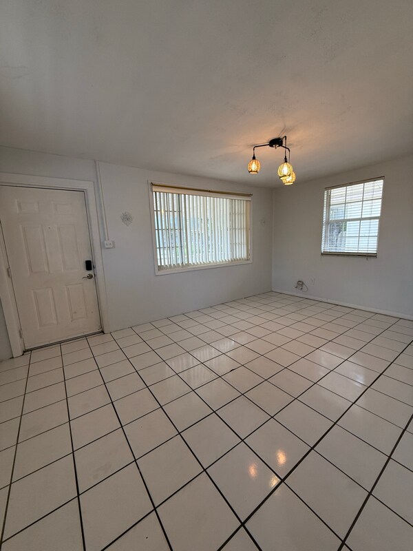 Building Photo - 409 S Orleans Ave