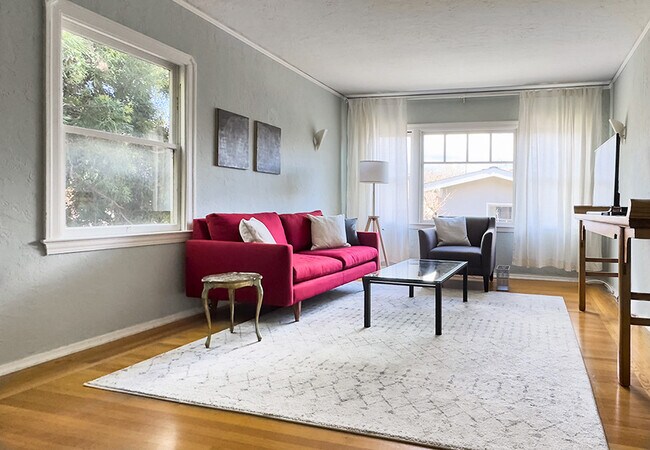 Building Photo - 5719 Hermann St