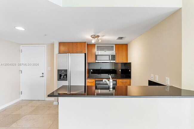 Foto del edificio - 9066 SW 73rd Ct