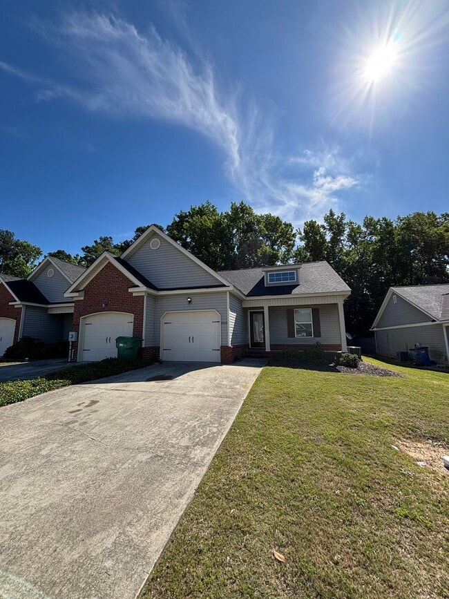Building Photo - 806 Whispering Willow Ct