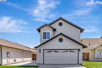 Building Photo - 390 Grovewood Loop N