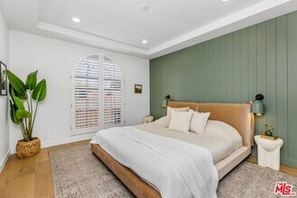 Building Photo - 14234 Dickens St